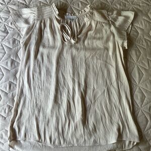 Elegant Crepe Cream Women's Top XS